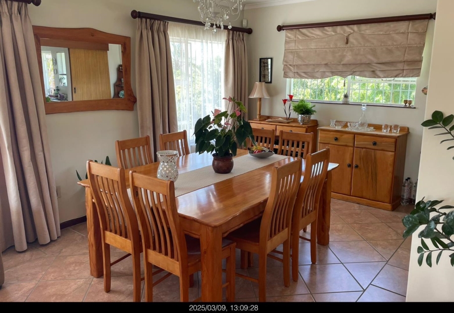 4 Bedroom Property for Sale in Beacon Bay Eastern Cape